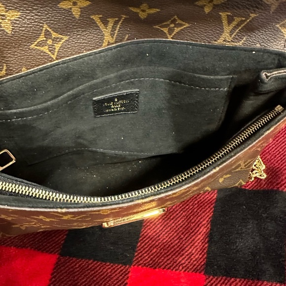 Louis Vuitton St Placide - Picture 12 of 14